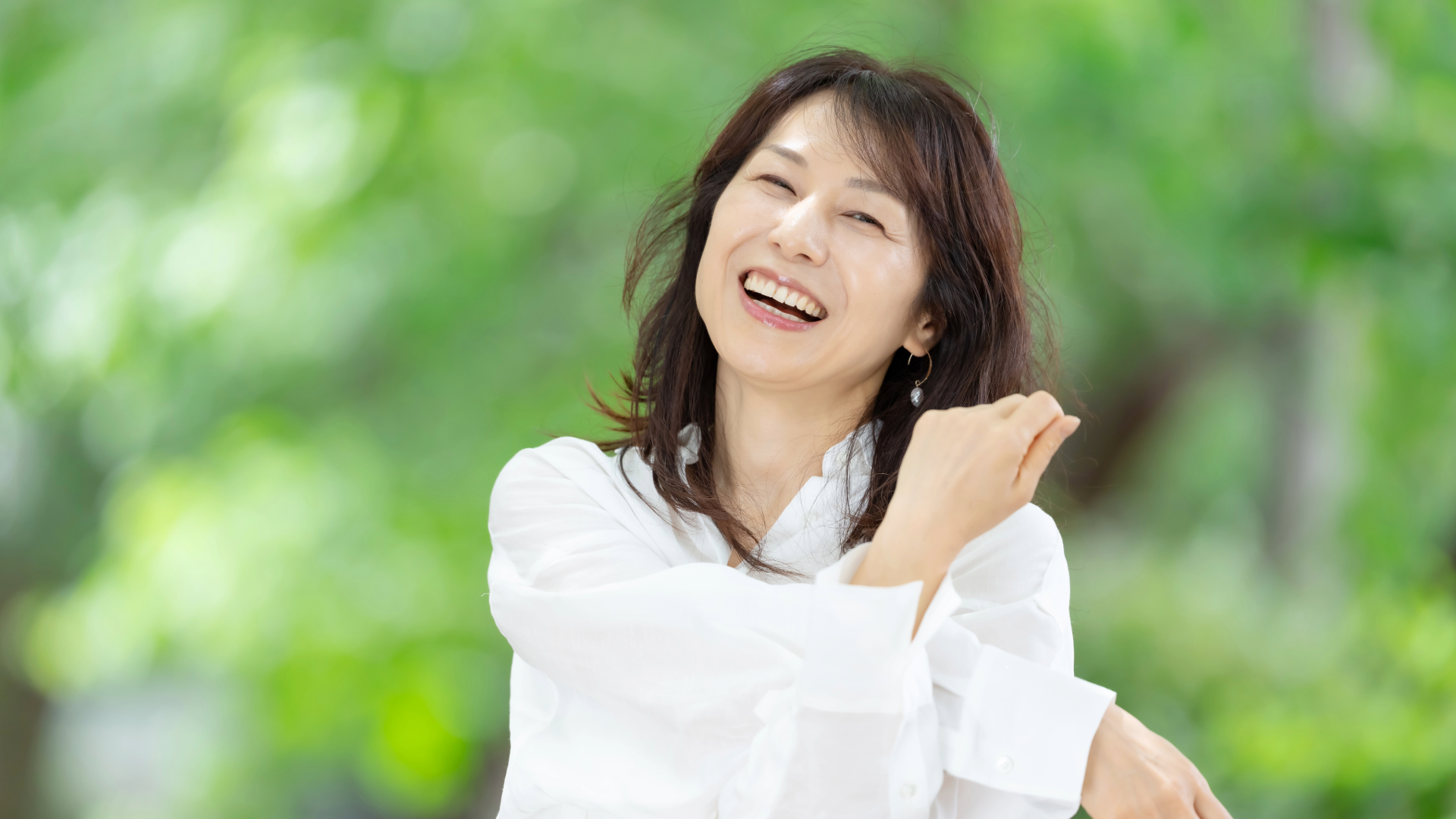 健やかな笑顔の女性